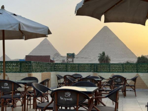 Hur pyramids Hostel